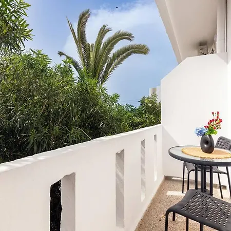Fysalida's Coastal Gem 5 - Steps Away From The Sea *