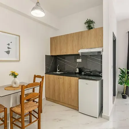 Fysalida's Coastal Gem 5 - Steps Away From The Sea Appartement